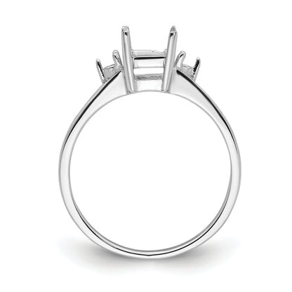 Y4758