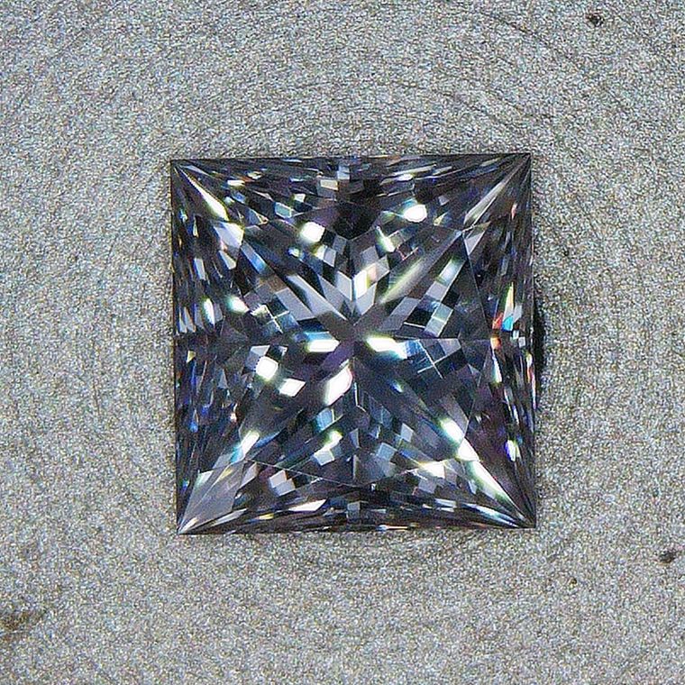 DC7639B