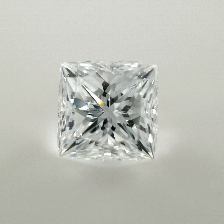 Princess, 1.02 Ct, E, VVS2