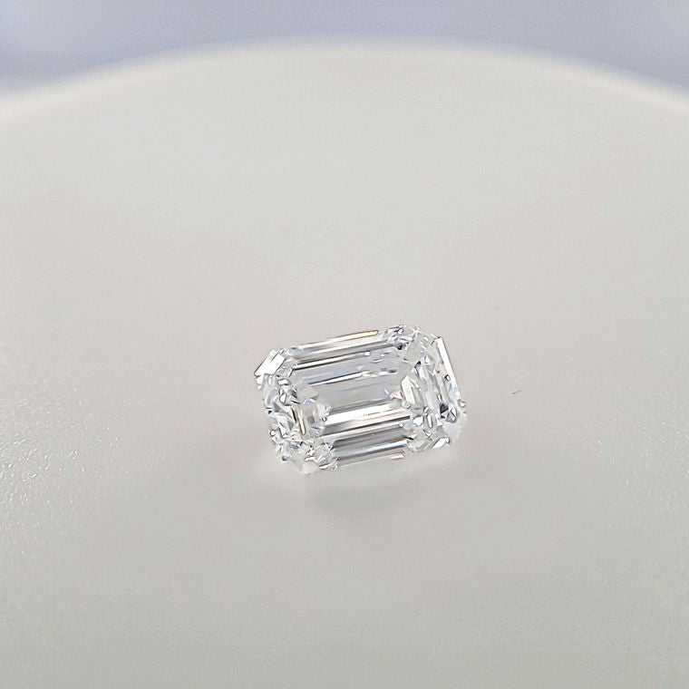 Emerald, 1 Ct, D, VS1